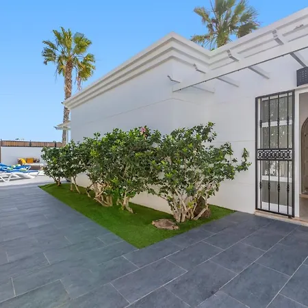 Villa Leona Carmen By Puerto del Carmen (Lanzarote)